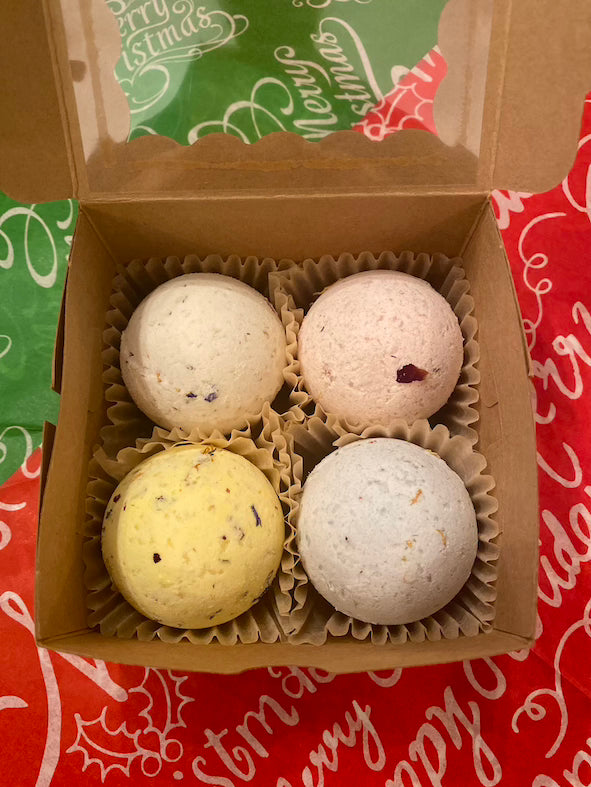 4 bath bombs (2")